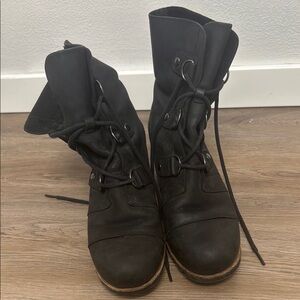 Sorel Black Lace Up Boots Mid-Calf Leather